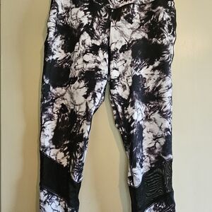 Xersion Black & White Tie-Dye Active Leggings